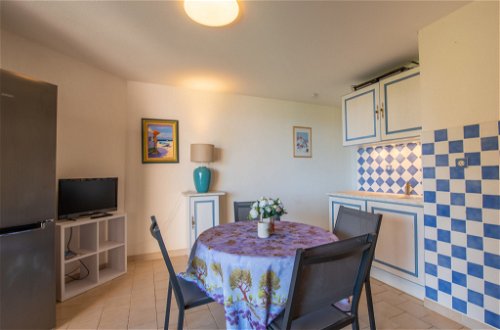 Foto 6 - Apartamento de 2 quartos em Cavalaire-sur-Mer com jardim e vistas do mar
