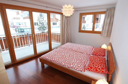 Foto 6 - Appartamento con 3 camere da letto a Saas-Fee