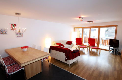 Foto 3 - Apartamento de 3 quartos em Saas-Fee