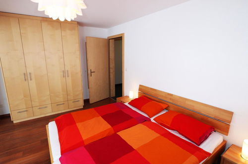 Foto 13 - Appartamento con 3 camere da letto a Saas-Fee