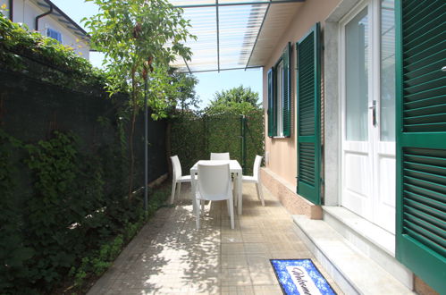 Photo 20 - 2 bedroom House in Forte dei Marmi with garden and sea view