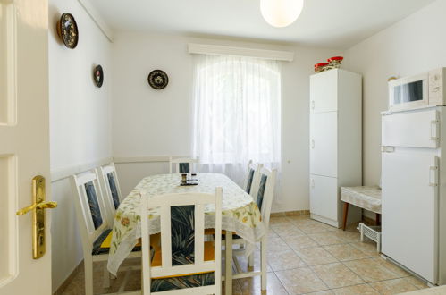 Foto 8 - Apartment mit 2 Schlafzimmern in Balatonlelle mit garten und terrasse