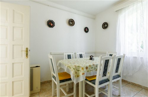 Foto 9 - Apartamento de 2 habitaciones en Balatonlelle con jardín y terraza