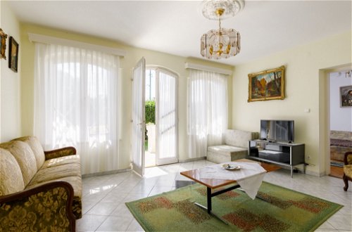 Foto 4 - Apartment mit 2 Schlafzimmern in Balatonlelle mit garten und terrasse