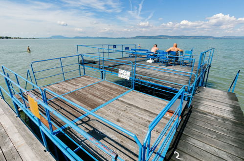 Foto 34 - Casa de 5 quartos em Balatonlelle com jardim e terraço