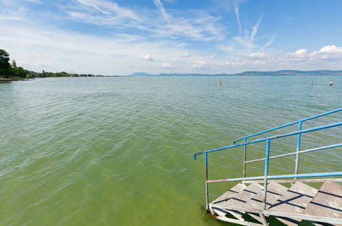 Photo 27 - Appartement de 3 chambres à Balatonlelle avec jardin