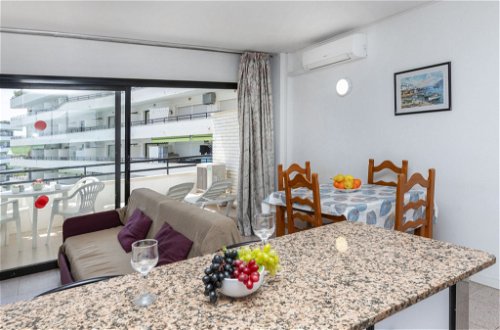 Photo 5 - 1 bedroom Apartment in Salou with swimming pool and sea view