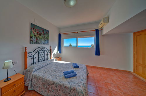 Foto 5 - Appartamento con 3 camere da letto a Calp con piscina e vista mare