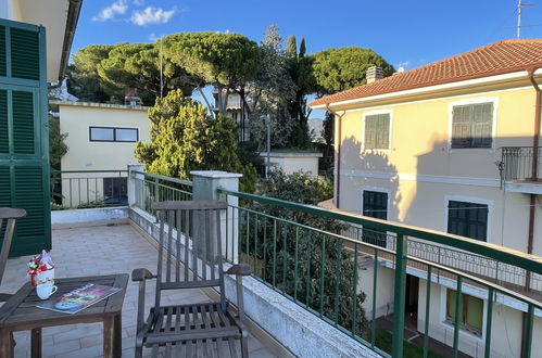 Foto 9 - Apartment mit 2 Schlafzimmern in Pietra Ligure mit terrasse und blick aufs meer