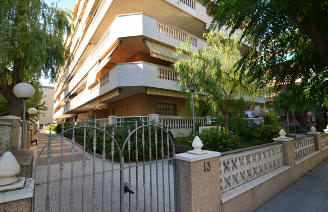 2 bedroom Apartment in Vila-seca with swimming pool and garden - Photo 27