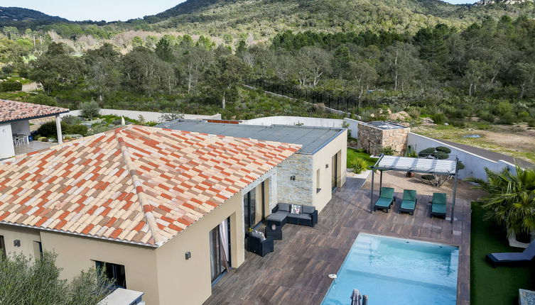 Photo 1 - Maison de 4 chambres à Lecci avec piscine privée et vues à la mer