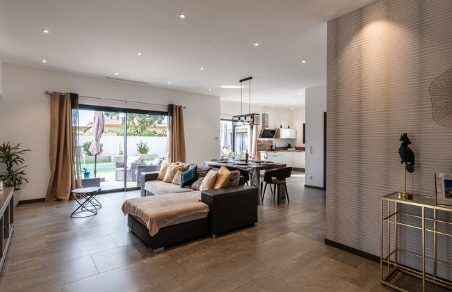 Casa de 5 quartos em Lecci com piscina privada e jardim - Foto 9