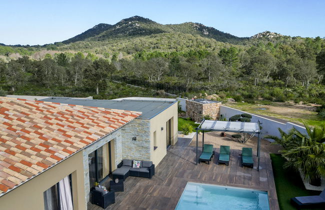 Casa de 5 quartos em Lecci com piscina privada e jardim - Foto 8