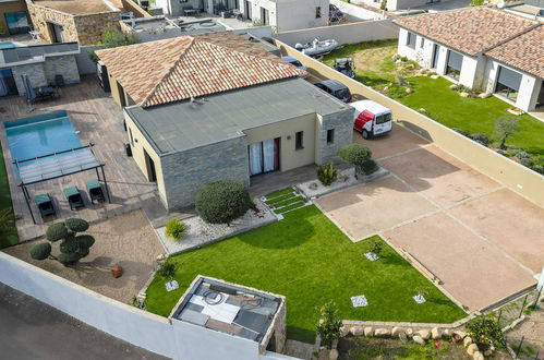 Foto 5 - Casa de 4 quartos em Lecci com piscina privada e vistas do mar