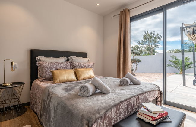 Casa de 5 quartos em Lecci com piscina privada e jardim - Foto 20