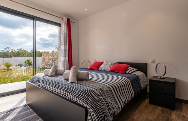 Casa de 5 quartos em Lecci com piscina privada e jardim - Foto 16