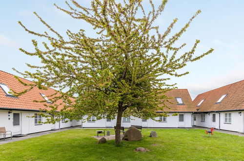 Foto 1 - Apartamento de 2 habitaciones en Allinge con piscina y terraza