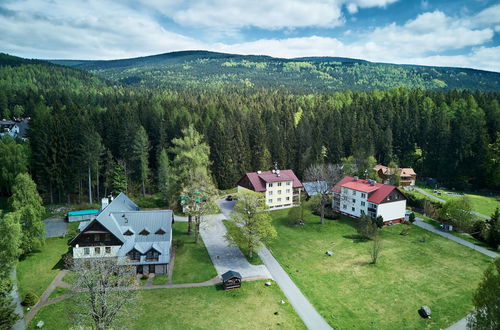 Foto 37 - Appartamento con 3 camere da letto a Harrachov con giardino