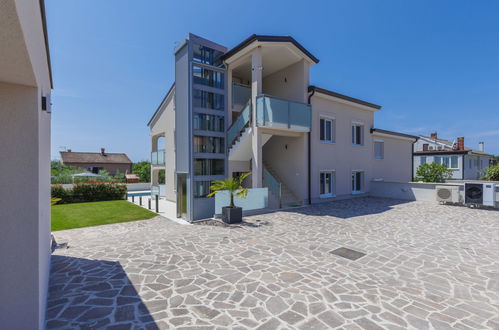 Photo 26 - Appartement de 2 chambres à Umag avec piscine et jardin