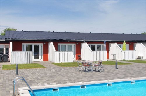 Foto 14 - Apartamento de 2 quartos em Aakirkeby com piscina e terraço