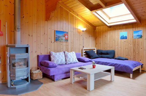 Photo 3 - Appartement de 2 chambres à Kandergrund avec vues sur la montagne