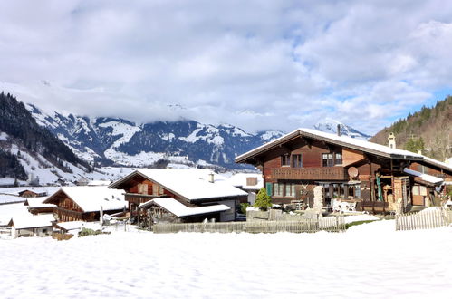 Foto 33 - Appartamento con 2 camere da letto a Kandergrund con vista sulle montagne