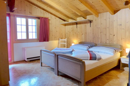 Foto 5 - Appartamento con 2 camere da letto a Kandergrund con vista sulle montagne