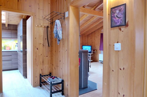 Photo 10 - Appartement de 2 chambres à Kandergrund avec vues sur la montagne