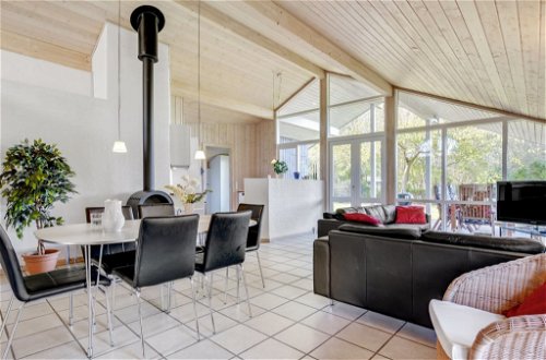 Foto 2 - Casa de 3 habitaciones en Sjællands Odde con terraza y sauna
