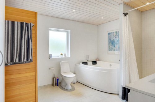 Foto 24 - Casa con 5 camere da letto a Ebeltoft con terrazza e sauna