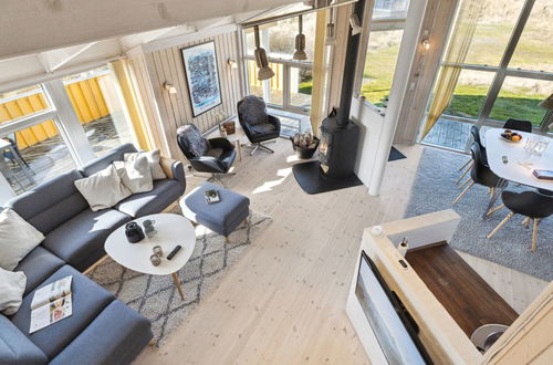 Foto 14 - Casa con 2 camere da letto a Harrerenden con terrazza