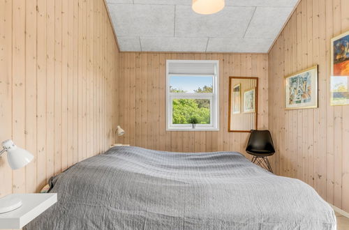 Foto 15 - Casa con 4 camere da letto a Harrerenden con terrazza e sauna