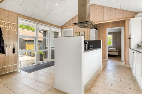 Photo 10 - Maison de 4 chambres à Harrerenden avec terrasse et sauna