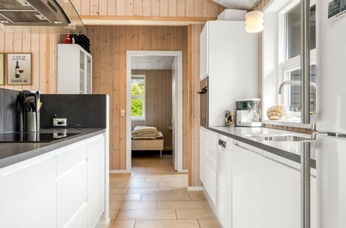 Foto 9 - Casa con 4 camere da letto a Harrerenden con terrazza e sauna