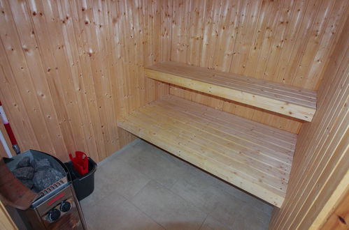 Foto 8 - Casa de 4 quartos em Harrerenden com terraço e sauna