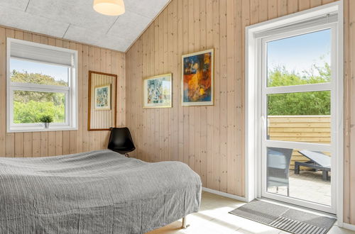 Foto 14 - Casa con 4 camere da letto a Harrerenden con terrazza e sauna