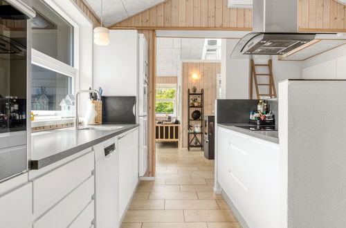 Foto 2 - Casa de 4 quartos em Harrerenden com terraço e sauna