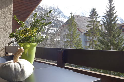 Foto 13 - Apartamento de 2 quartos em Lauterbrunnen com sauna e vista para a montanha