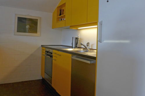 Foto 16 - Apartment mit 2 Schlafzimmern in Lauterbrunnen mit sauna und blick auf die berge