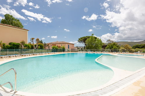 Foto 20 - Apartamento de 3 quartos em Sainte-Maxime com piscina e vistas do mar