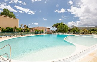 Foto 2 - Appartamento con 1 camera da letto a Sainte-Maxime con piscina e vista mare