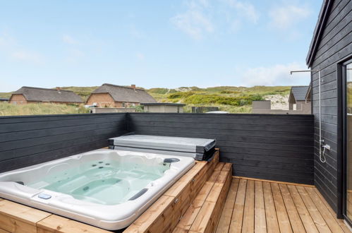 Foto 34 - Casa de 7 quartos em Hvide Sande com piscina privada e terraço