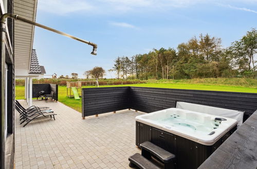 Photo 5 - Maison de 7 chambres à Spøttrup avec piscine privée et terrasse