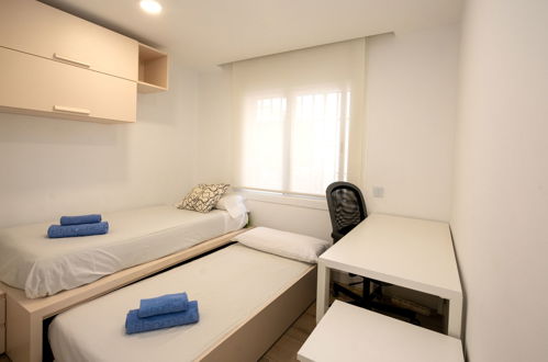 Foto 5 - Apartamento de 3 quartos em Cunit com terraço e vistas do mar