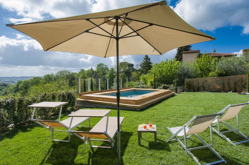 Foto 3 - Appartamento con 2 camere da letto a Santa Maria a Monte con piscina privata e giardino