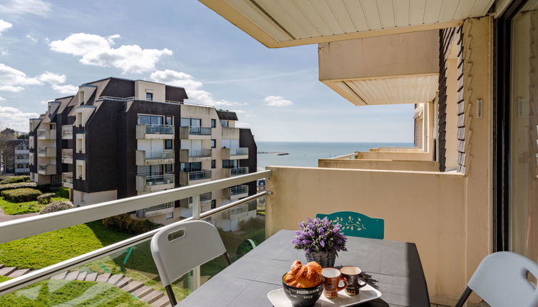 Foto 1 - Appartamento con 1 camera da letto a Trouville-sur-Mer con terrazza e vista mare