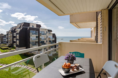 Foto 1 - Apartamento de 1 quarto em Trouville-sur-Mer com terraço e vistas do mar