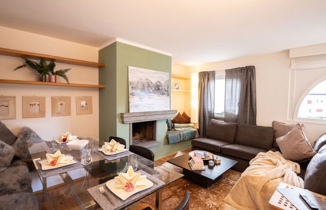 Apartamento de 3 quartos em Silvaplana com jardim e terraço - Foto 1
