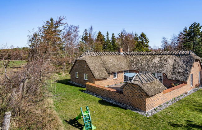 6 bedroom House in Væggerløse with private pool and terrace - Photo 31