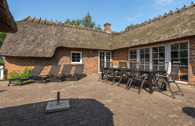 6 bedroom House in Væggerløse with private pool and terrace - Photo 8